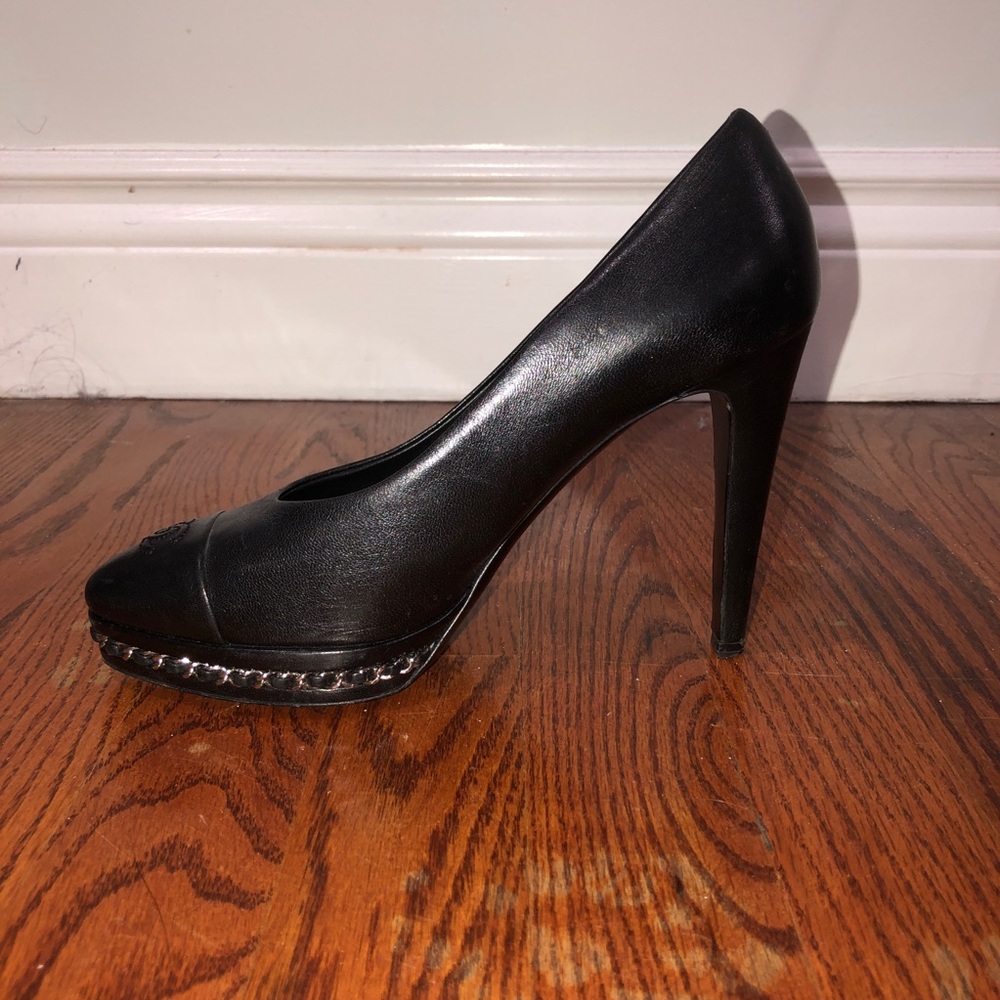 CHANEL Leather Heels - Picture 4 of 4